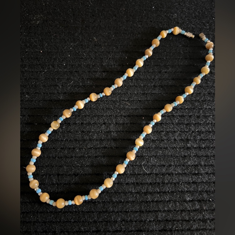 Vintage cat eye Beaded Necklace with Blue and white/silver stone 16"